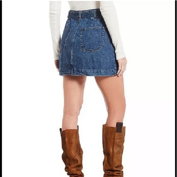 FREE PEOPLE Size 25 "Mid Indigo Wash" Belted Denim Skirt Mini Classic $78 NEW - Picture 3 of 13